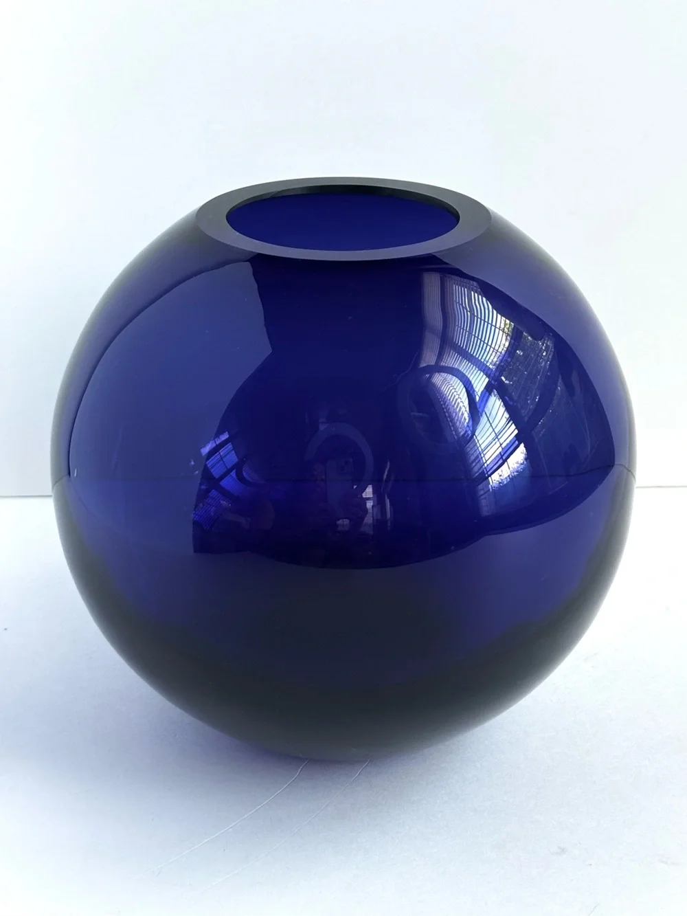 Crate&Barrel Cobalt Blue Heavy Art Glass Sphere Orb Vase 5”